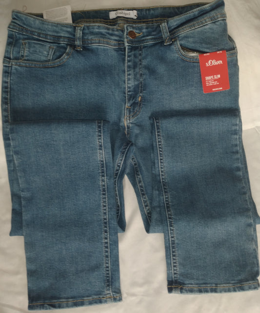 Reserved Classic Fit Light Blue Jeans - 30" Waist"