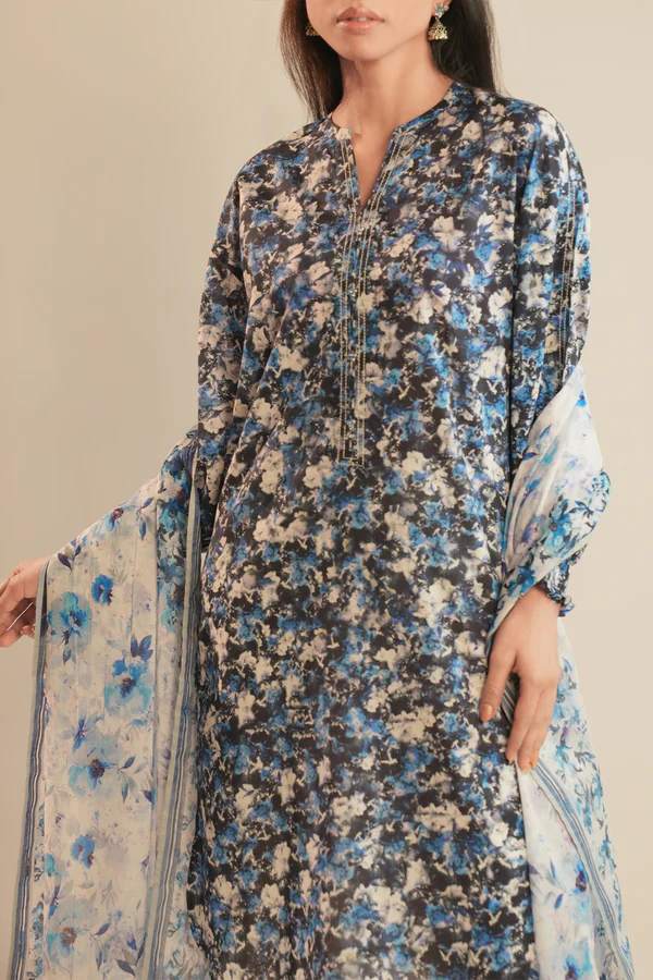 SAYA Unstitched Printed Lawn 3 Piece Blue Lawn Dupatta